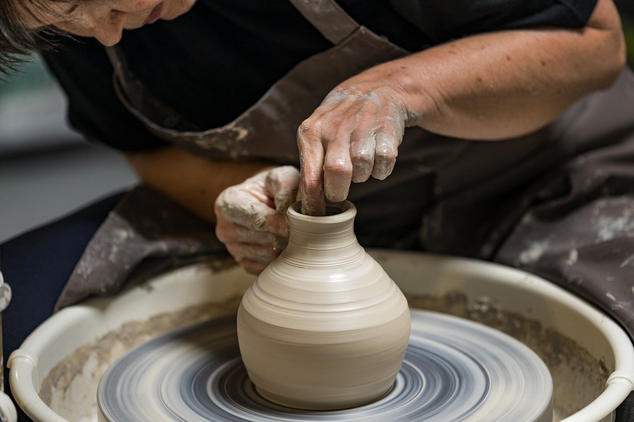 La poterie : un loisir artistique idéal pour les enfants